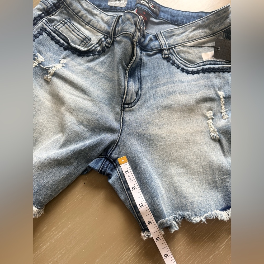 Earl Women's Blue Denim Shorts - Picture 9 of 10